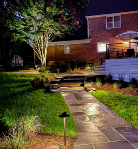 Outdoor landscape lighting